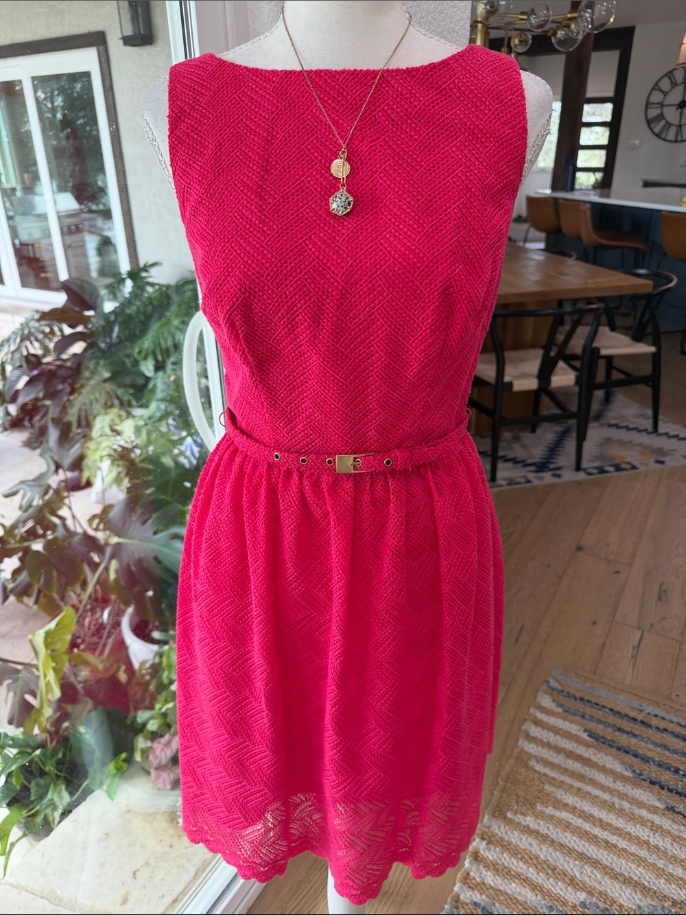 DESIGNER Trina Turk Fuchsia Textured Sleeveless Mini Dress with Slim Belt Size 2